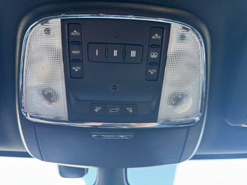 Used 2019 Jeep Grand Cherokee High Altitude image 24