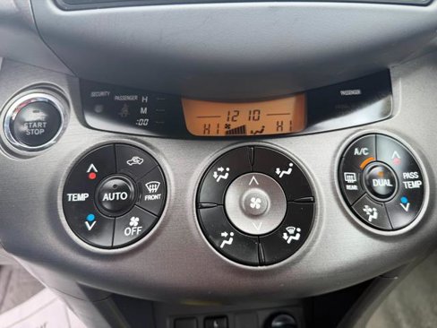 Used 2012 Toyota RAV4 Limited image 20