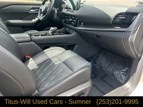 Used 2023 Nissan Rogue Platinum image 26