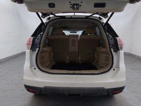 Used 2016 Nissan Rogue SV w/ SV Premium Package image 29
