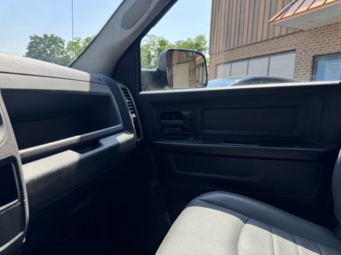 Used 2020 RAM 1500 Tradesman w/ Chrome Appearance Group image 31