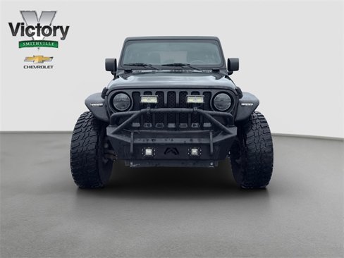 Used 2018 Jeep Wrangler Unlimited Sport image 2