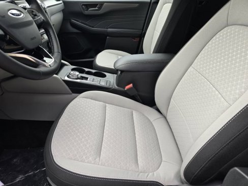 New 2025 Ford Escape Active w/ Cold Weather Package image 9