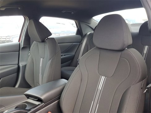 New 2025 Hyundai Elantra Sport image 12