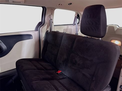 Used 2019 Dodge Grand Caravan SE image 21