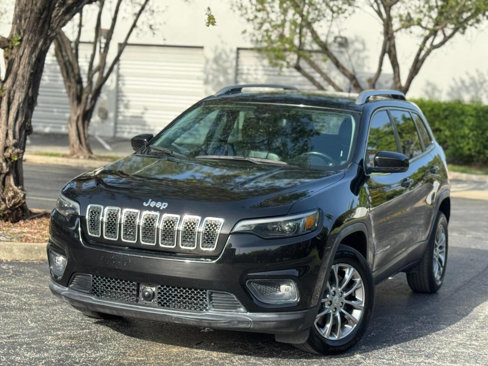 Used 2021 Jeep Cherokee Latitude Plus image 3