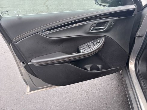 Used 2017 Chevrolet Impala LT w/ Leather Package image 15