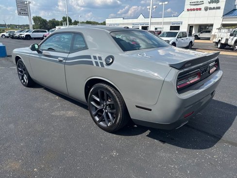 Used 2019 Dodge Challenger SXT w/ Blacktop Package image 3
