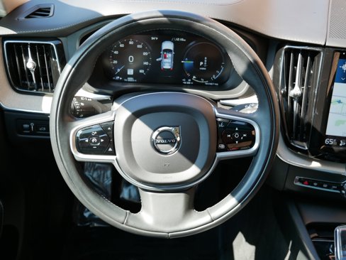 Used 2021 Volvo XC60 T8 Inscription Expression image 11