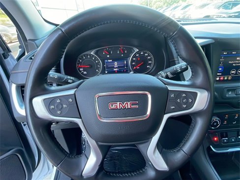 Used 2020 GMC Terrain SLE w/ Elevation Edition image 23