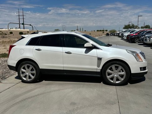 Used 2015 Cadillac SRX Premium image 3