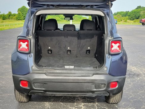 Used 2023 Jeep Renegade Latitude image 8