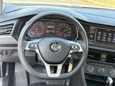 Used 2021 Volkswagen Jetta SE image 13