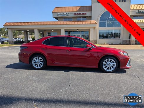 Used 2024 Toyota Camry LE image 2