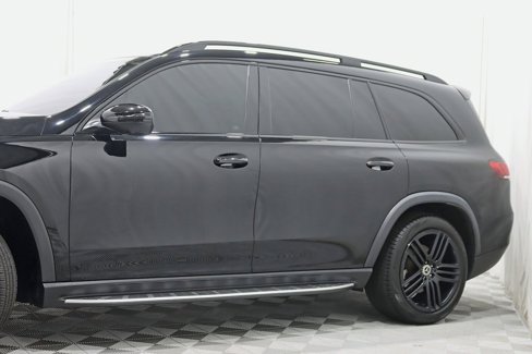 Used 2021 Mercedes-Benz GLS 450 4MATIC image 3