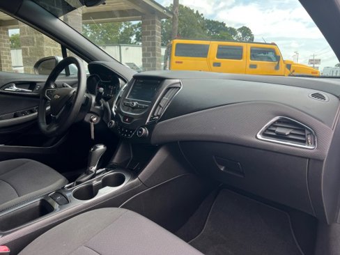 Used 2017 Chevrolet Cruze LT w/ RS Package image 23