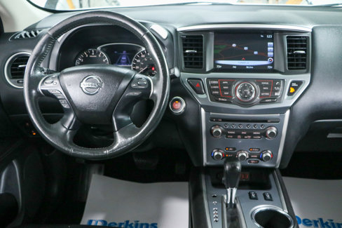 Used 2018 Nissan Pathfinder SL w/ Cargo Package image 17