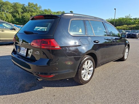 Used 2017 Volkswagen Golf S image 6