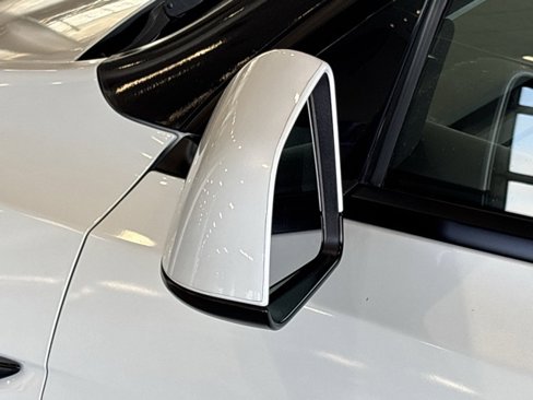 Used 2020 Tesla Model Y Performance image 27