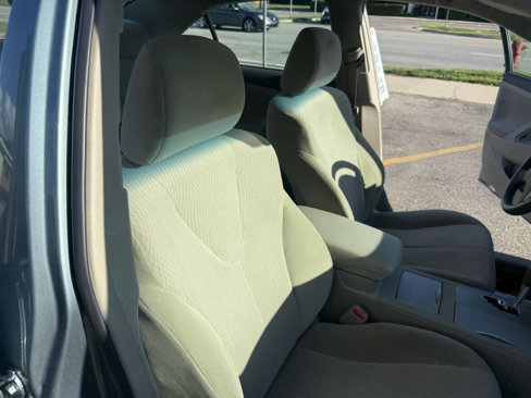 Used 2010 Toyota Camry LE image 14