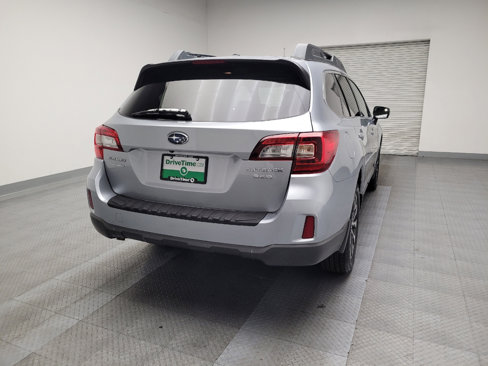 Used 2015 Subaru Outback 3.6R Limited image 7