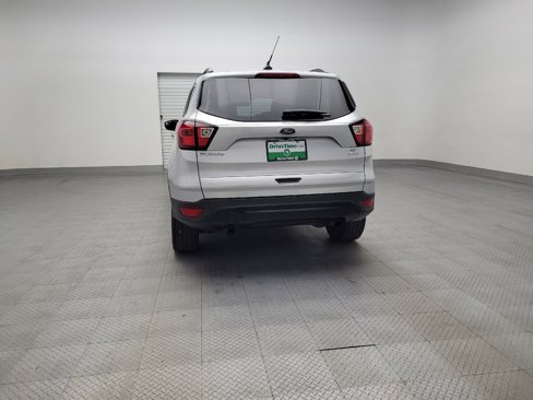 Used 2019 Ford Escape SE image 6