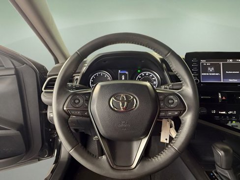 Used 2022 Toyota Camry SE image 28