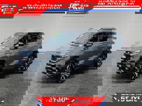 Used 2022 Volkswagen Taos SE image 1