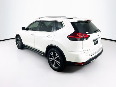 Used 2017 Nissan Rogue SL image 5