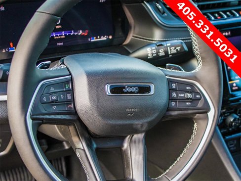 New 2025 Jeep Grand Cherokee Altitude image 28