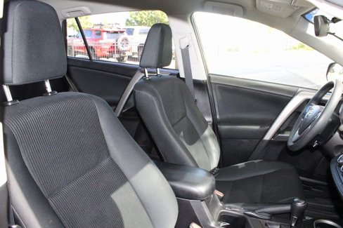 Used 2017 Toyota RAV4 LE image 41