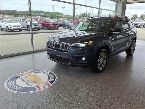 Used 2021 Jeep Cherokee Latitude Lux image 3