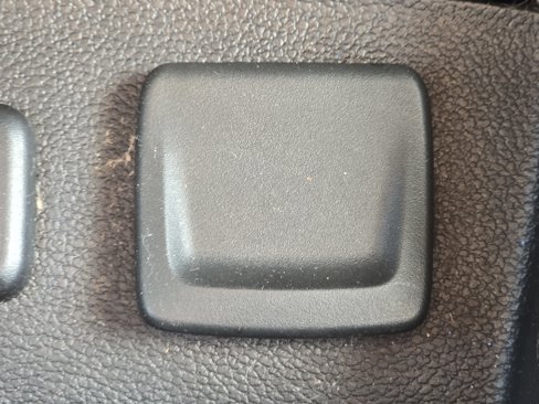 Used 2019 Chevrolet Cruze LT image 8