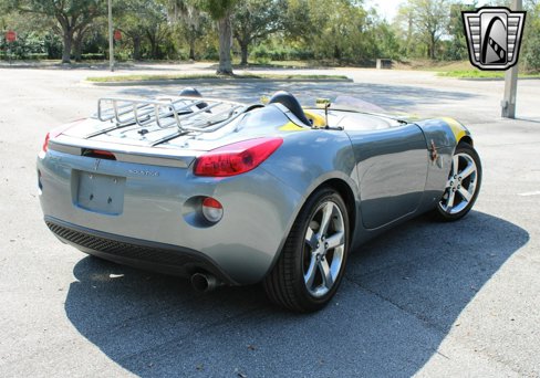 Used 2006 Pontiac Solstice Convertible w/ Premium Package image 8