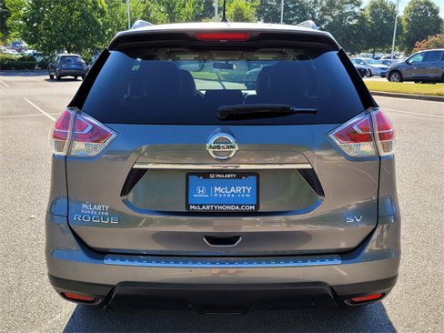 Used 2015 Nissan Rogue SV image 10