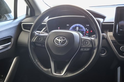 Used 2023 Toyota Corolla Cross XLE image 16