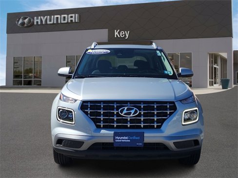 Certified 2021 Hyundai Venue SEL w/ Premium Package image 7