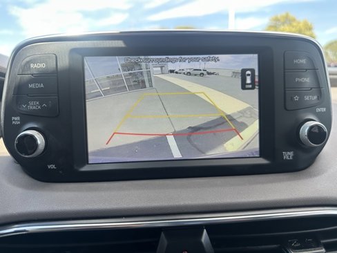 Used 2020 Hyundai Santa Fe SE image 18