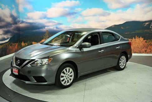 Used 2016 Nissan Sentra S image 4