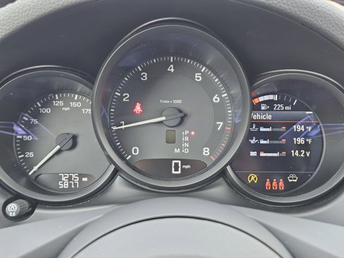 Certified 2025 Porsche Macan image 24