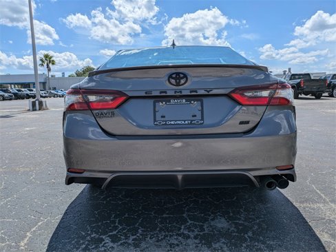 Used 2024 Toyota Camry SE image 6