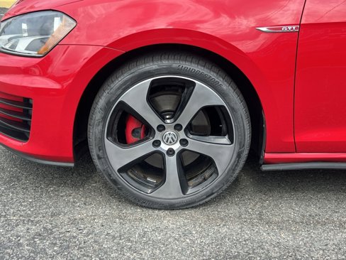 Used 2015 Volkswagen GTI SE image 13