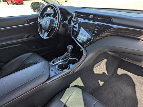 Used 2019 Toyota Camry XLE image 13