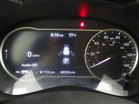Used 2020 Nissan Versa SV image 16