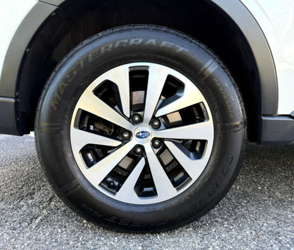 Used 2022 Subaru Outback Premium image 26