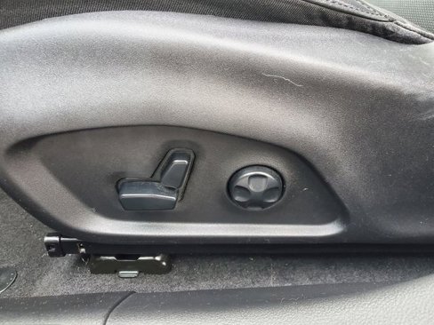 Used 2018 Jeep Compass Limited image 16