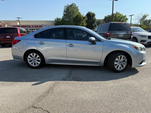 Used 2017 Subaru Legacy 2.5i Premium image 2