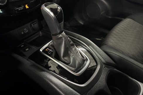 Used 2019 Nissan Rogue SV w/ Premium Package image 22