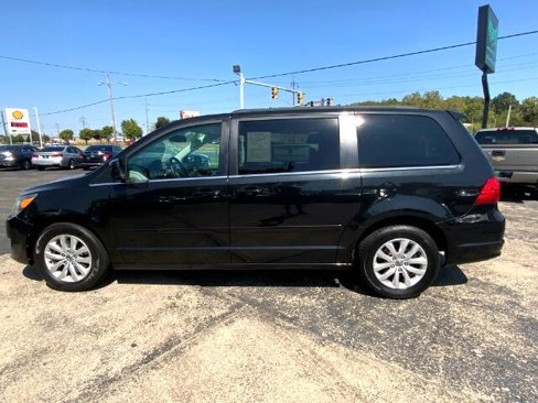 Used 2013 Volkswagen Routan SE image 7