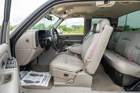 Used 2004 Chevrolet Silverado 2500 LS w/ Skid Plate Package image 36